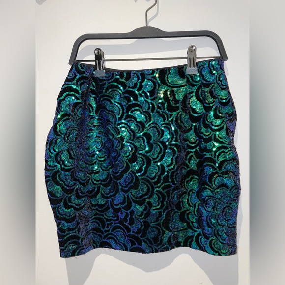 Sequin Mini Skirt - Picture 3 of 5
